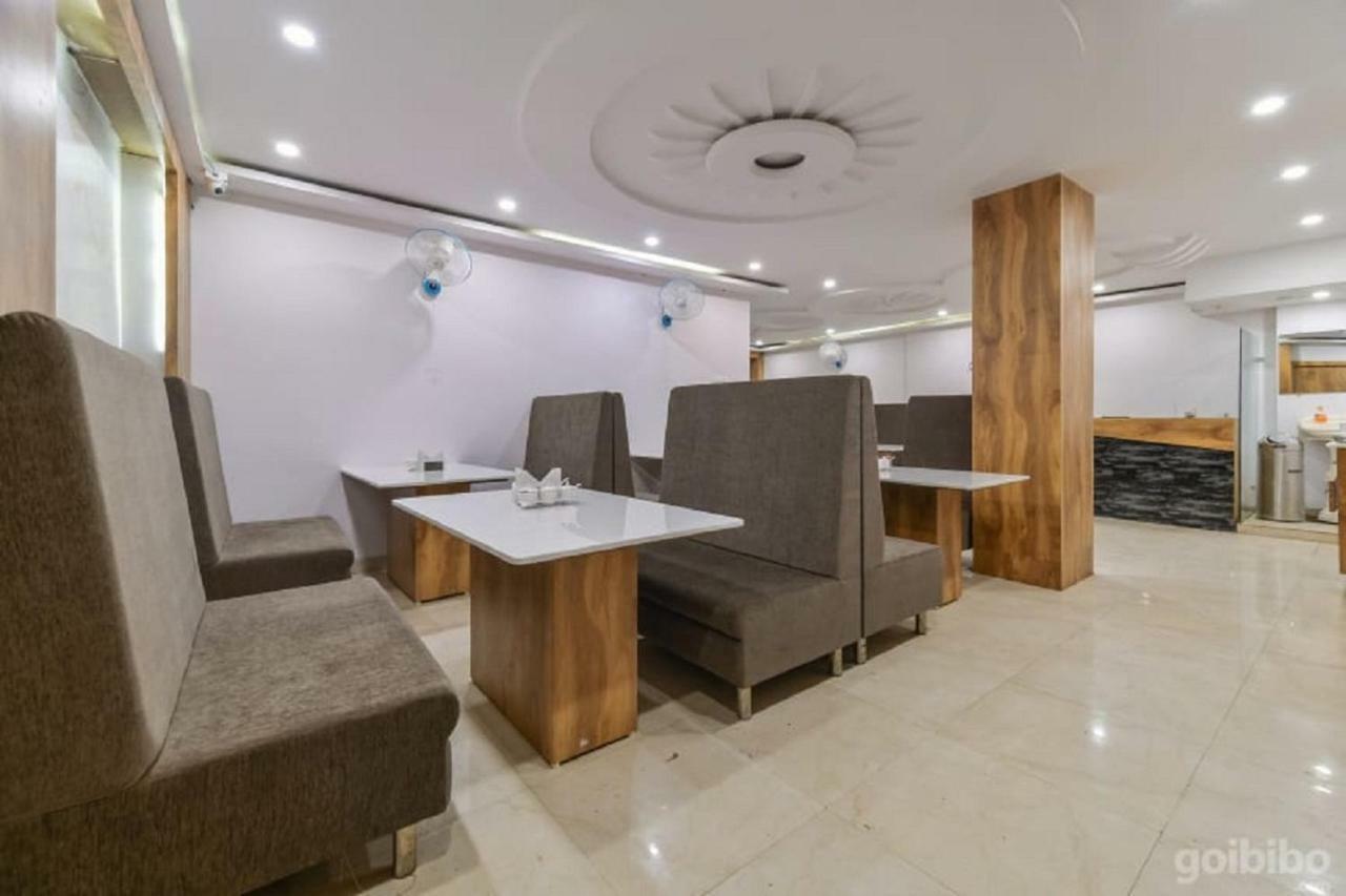 אויאיין Hotel City Palace מראה חיצוני תמונה